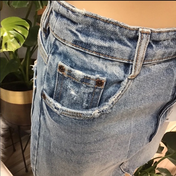 Zara Denim Mini Skirt - Picture 3 of 6